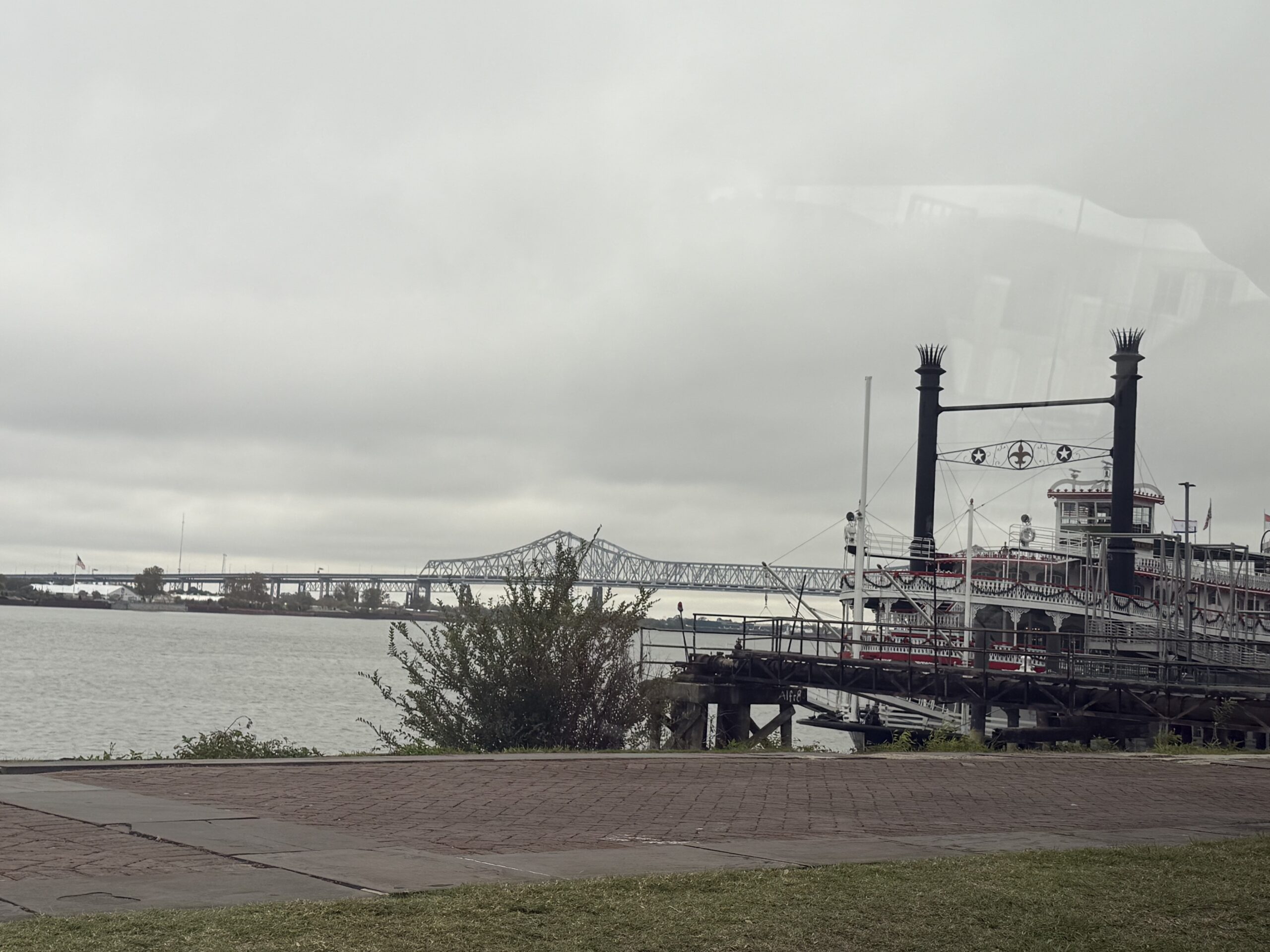 Faubourg St. Jean, La Nouvelle-Orléans — Un bateau amarré dans un port