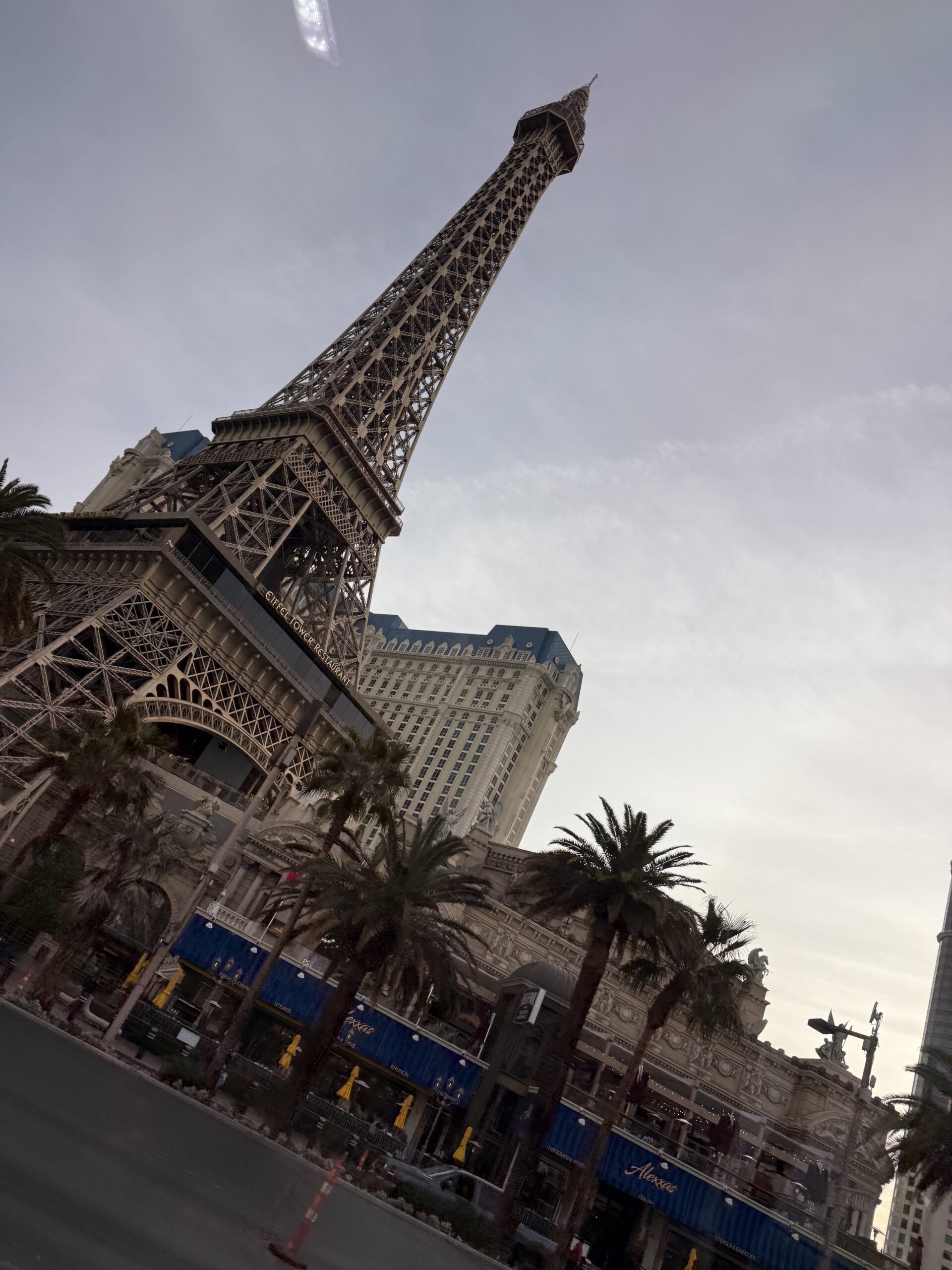Arizona — une haute tour dominant une ville