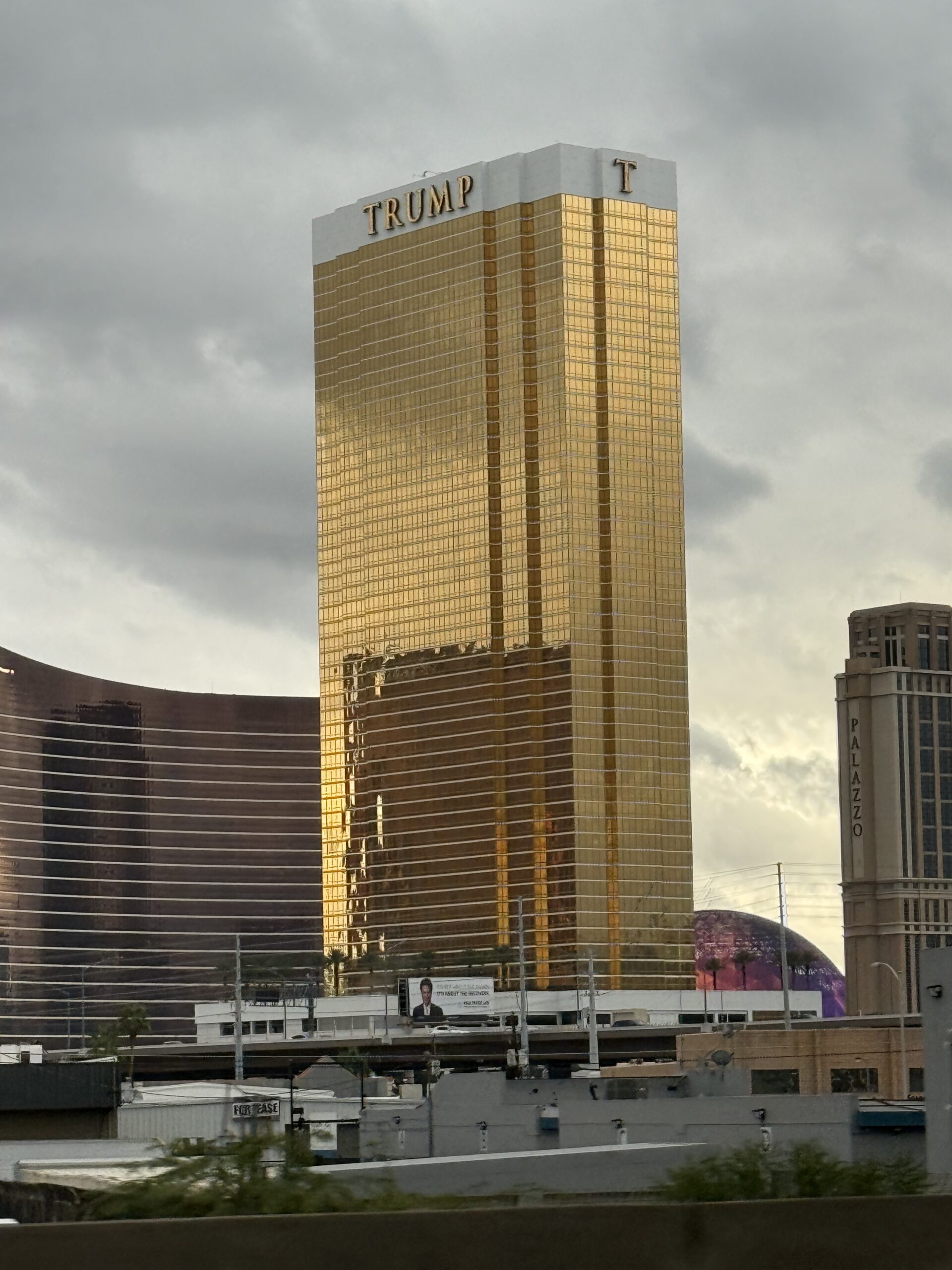Midtown UNLV, Paradise — un ciel nuageux