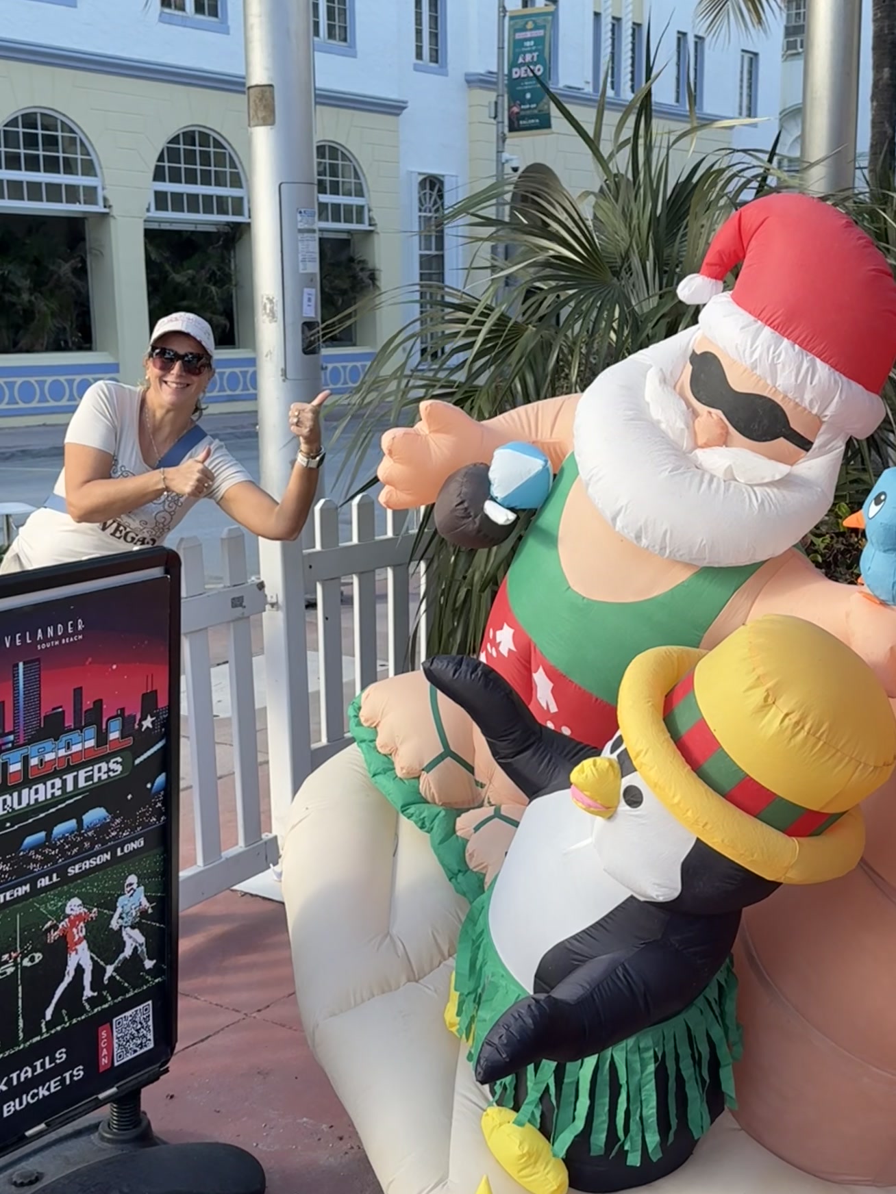 Miami — un immense père Noël gonflable